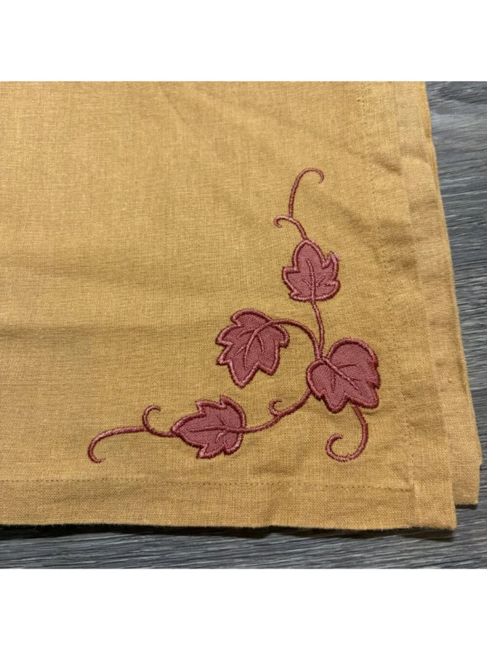 Set 4 Embroidered Linen Blend Napkins Red Leaf Design Harvest Thanksgiving Fall